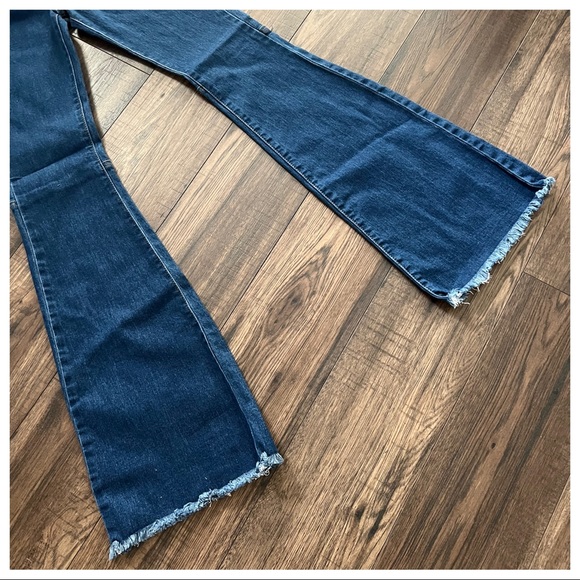 22 Vintage Bell boho Raw hem Flared Jeans - Picture 7 of 8